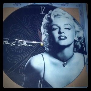 Marilyn Monroe Clock